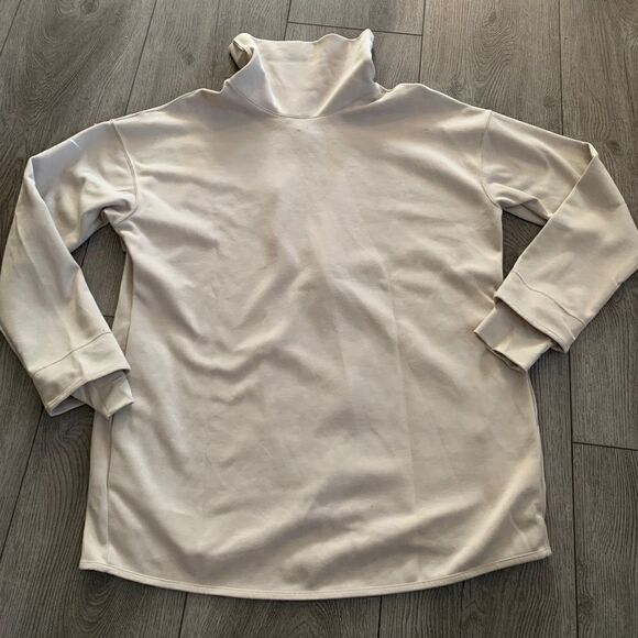 Nike Women's Maternity Reversible Pullover - Picture 3 of 11